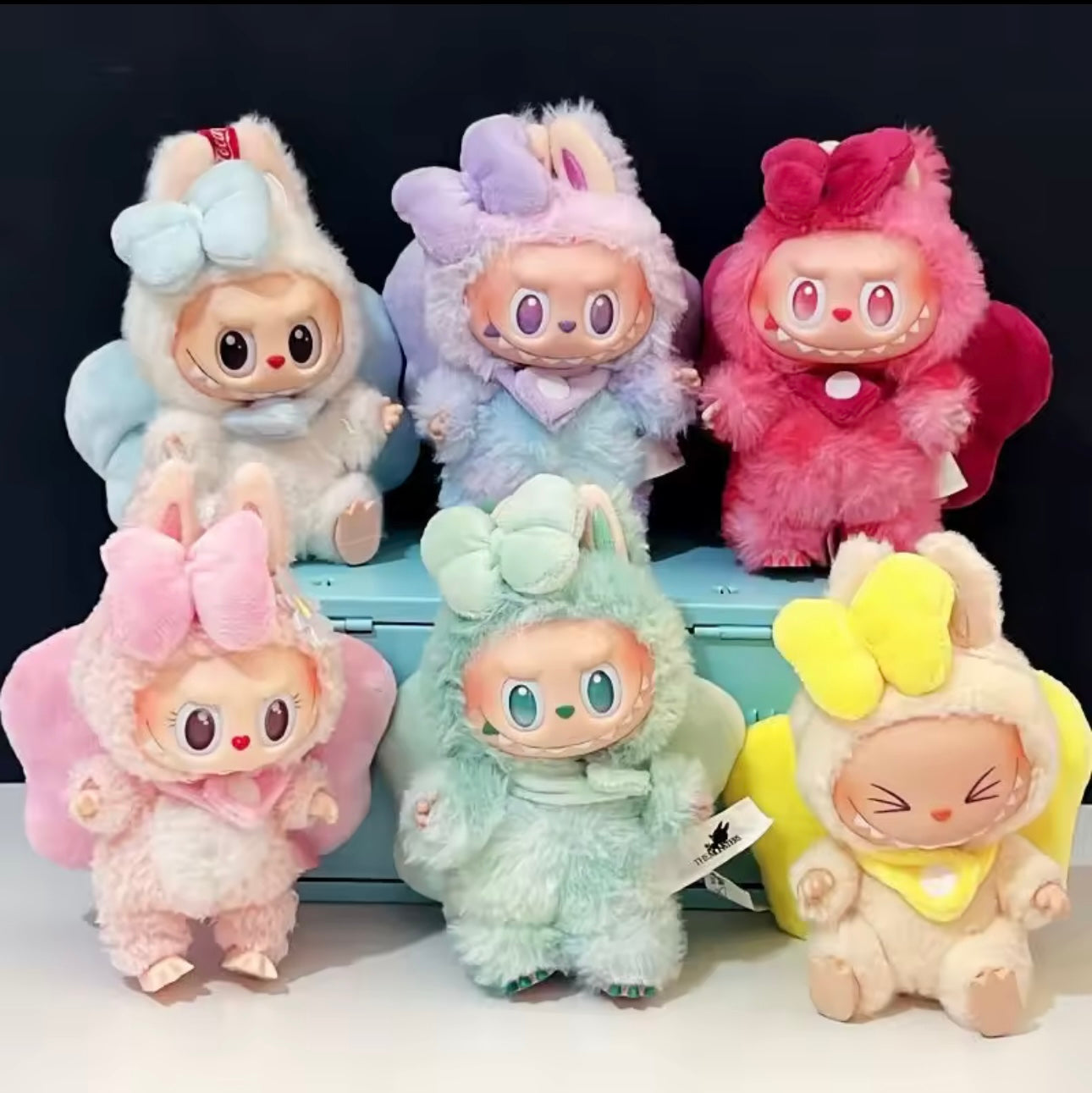 Second-generation blind box Labubu clothes vinyl face pendant Labubu sitting party series baby clothes cute skirt toys